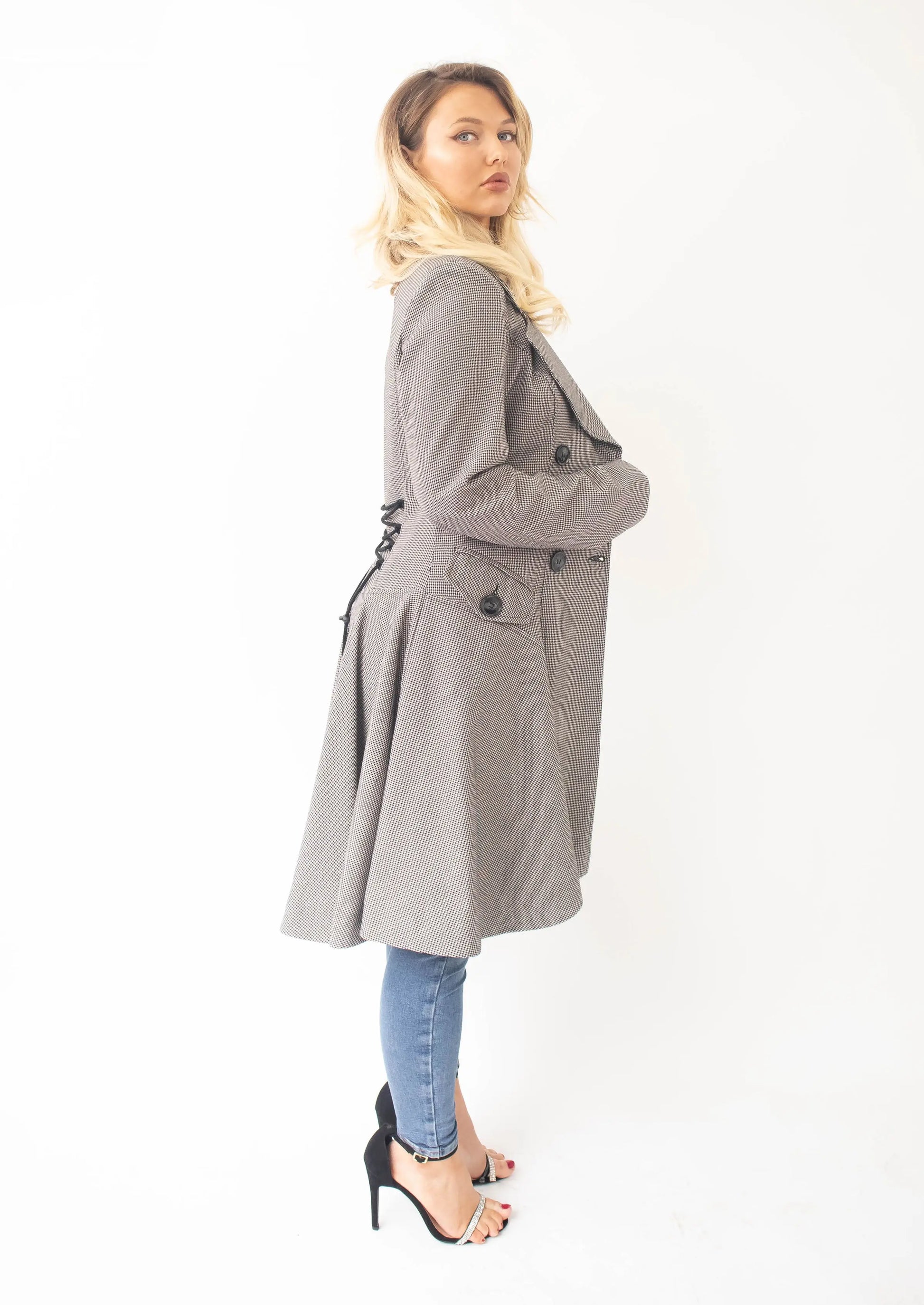 Vanessa Dogtooth Fit and Flare Mac Coat De La Creme