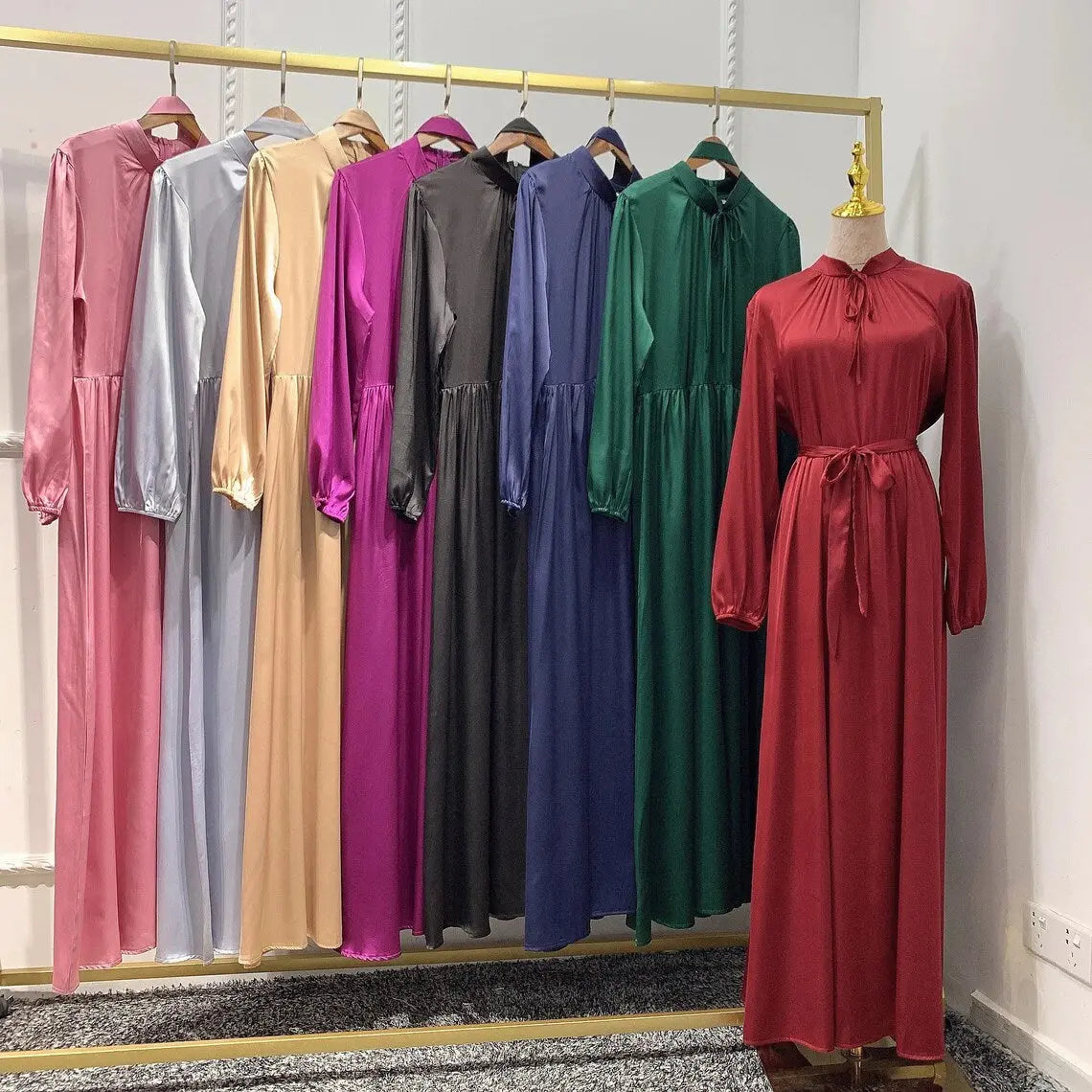 Modest Closed Dubai Abaya De La Creme